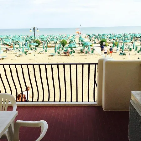 Residence El Palmar Da Colla Apartamento Lido di Jesolo